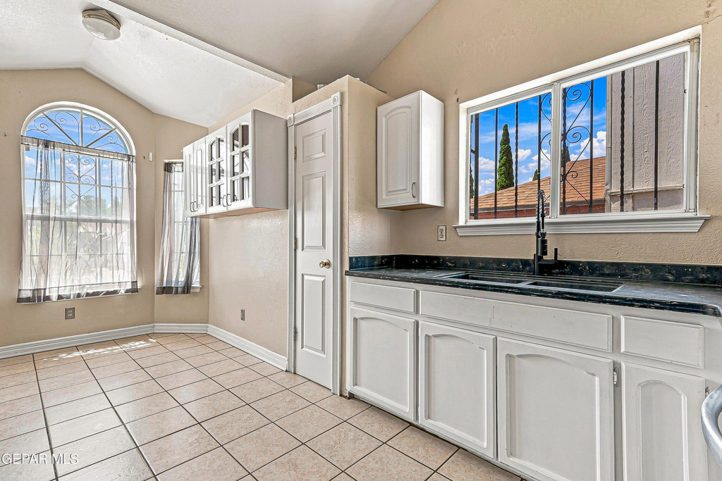 4645 Loma De Plata Drive - Photo 28
