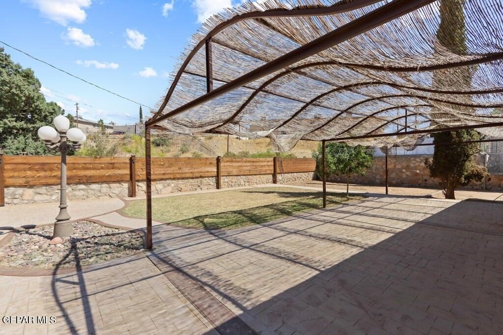 304 Carnival Drive - Photo 20