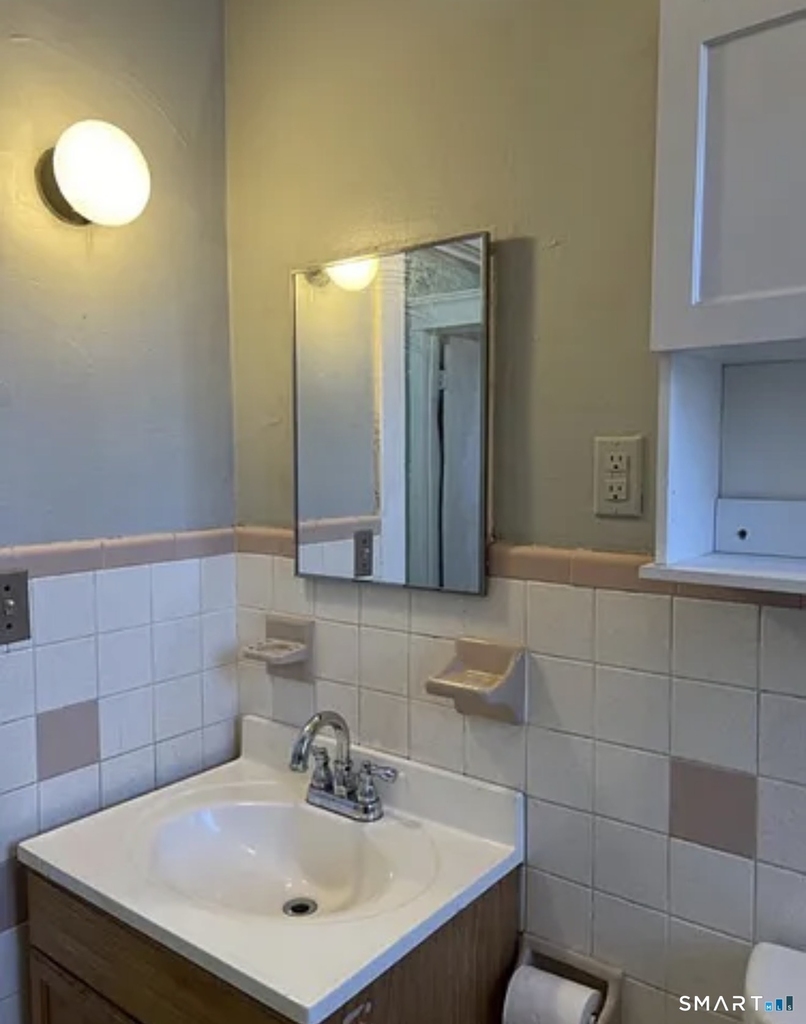 299 Park Street - Photo 4