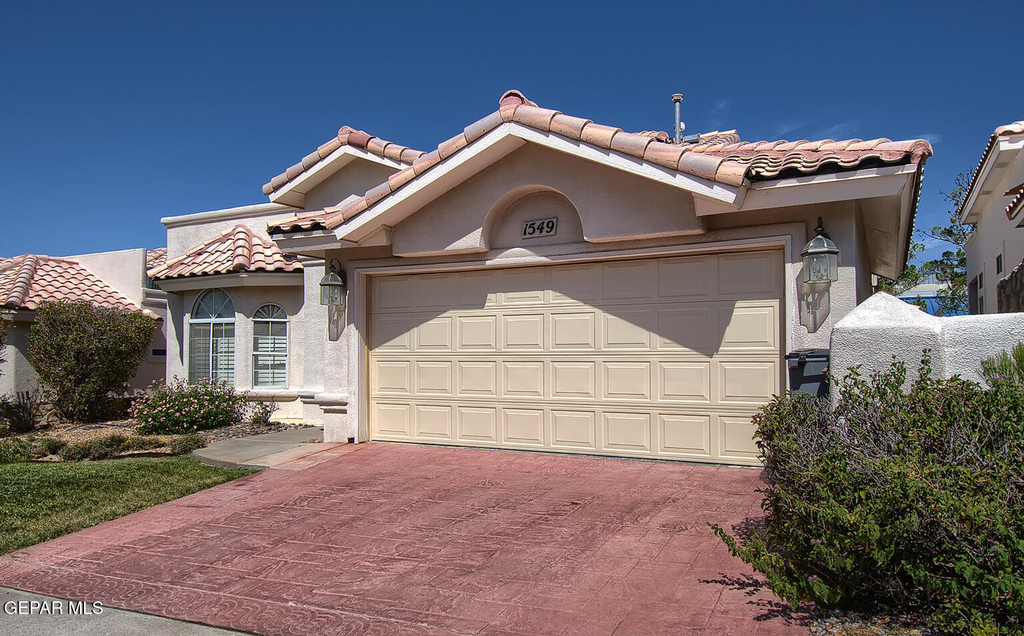 1549 Via Appia Street - Photo 2