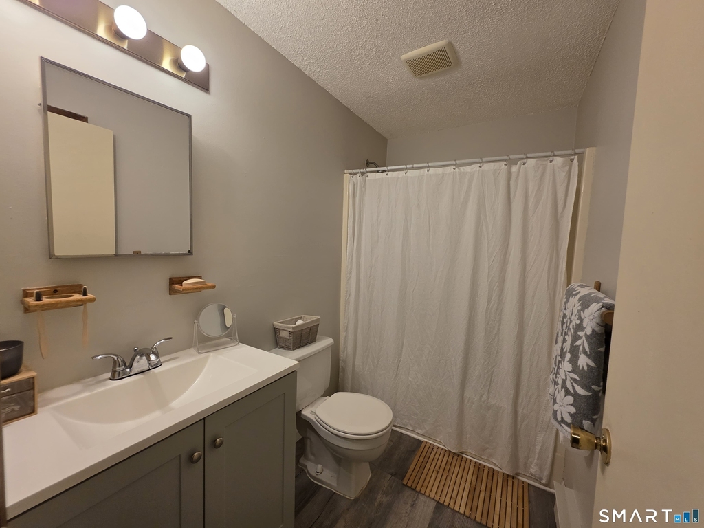 1568 Meriden Road - Photo 15
