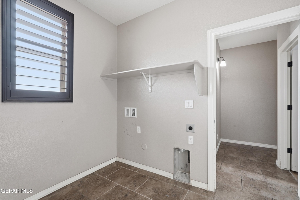 13255 Emerald Isle Street - Photo 4