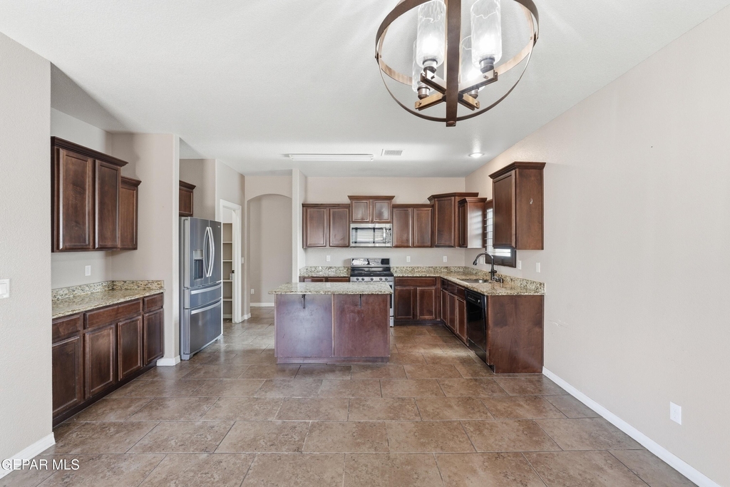 13255 Emerald Isle Street - Photo 5