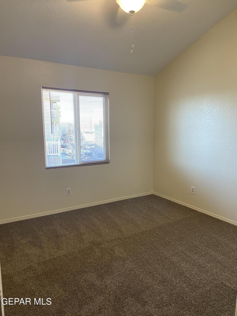 591 Bartlett Drive - Photo 11