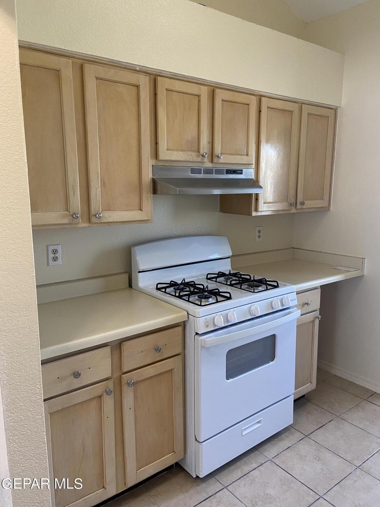 591 Bartlett Drive - Photo 2