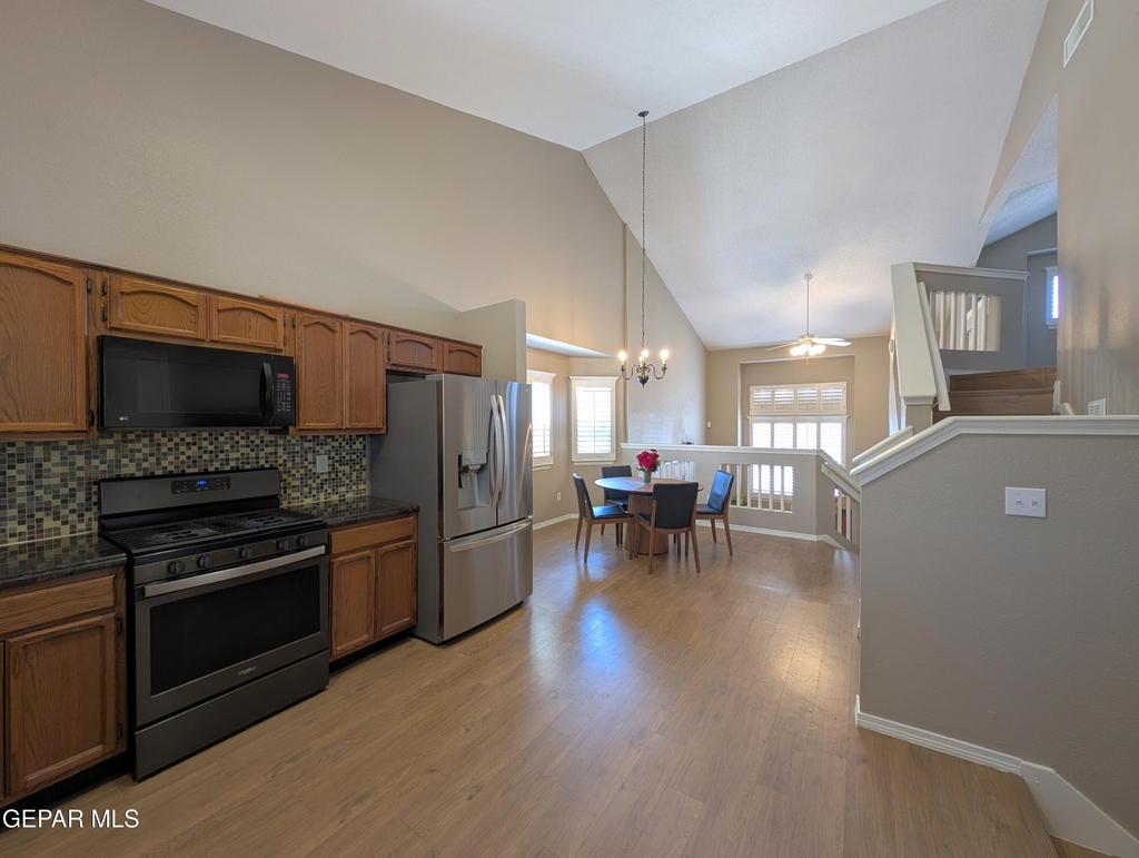 12145 Sun Arbor Place - Photo 9