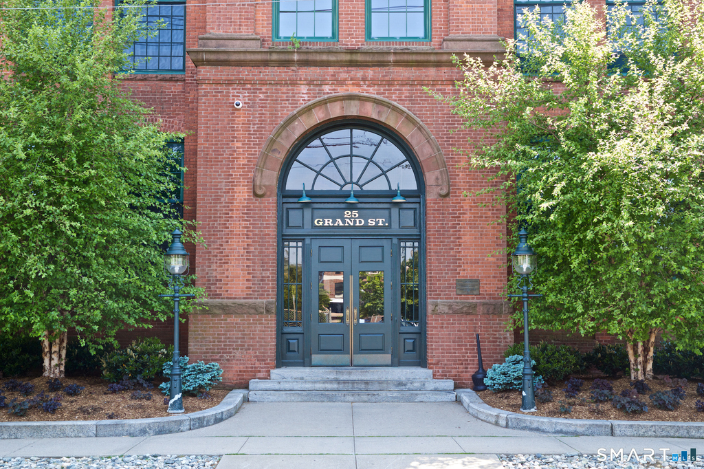 25 Grand Street - Photo 1
