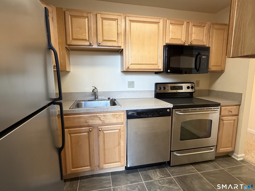25 Grand Street - Photo 2