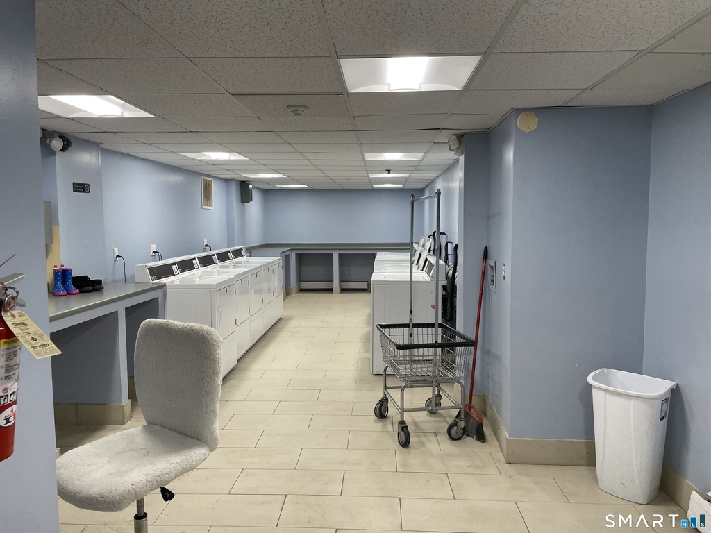 213 Golden Hill Street - Photo 12