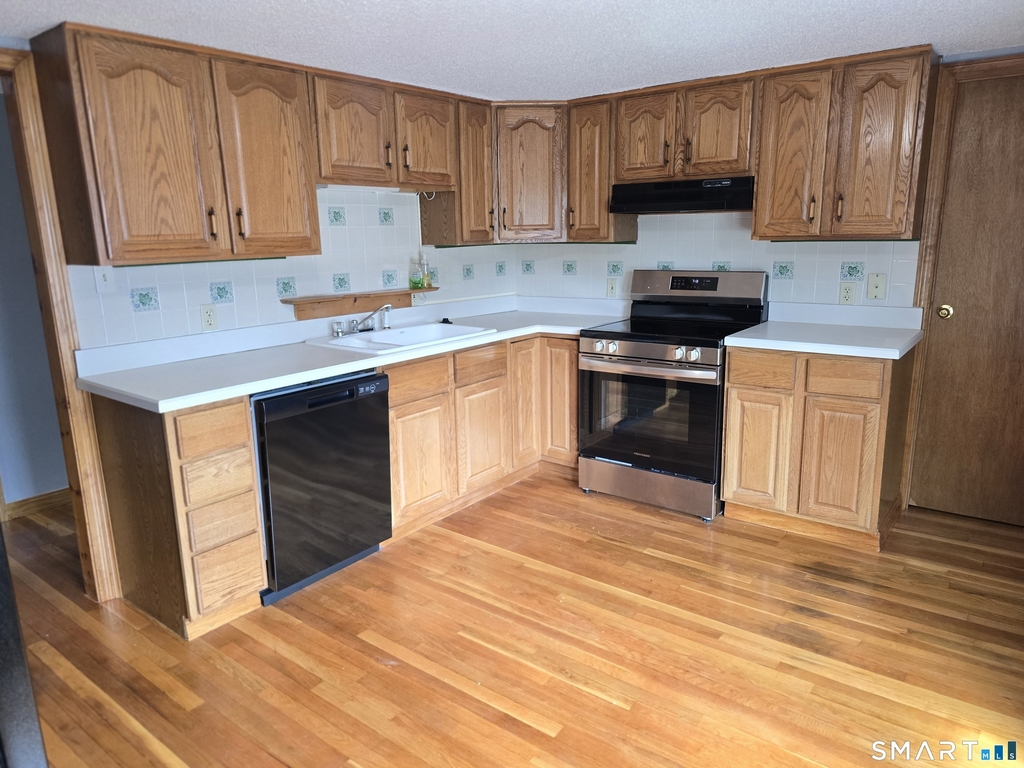 11 Ames Avenue - Photo 3
