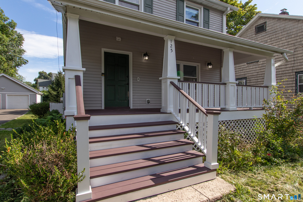 125 Oaklawn Avenue - Photo 1
