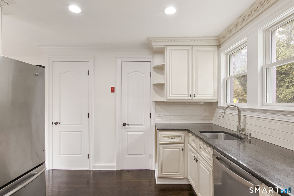 125 Oaklawn Avenue - Photo 17