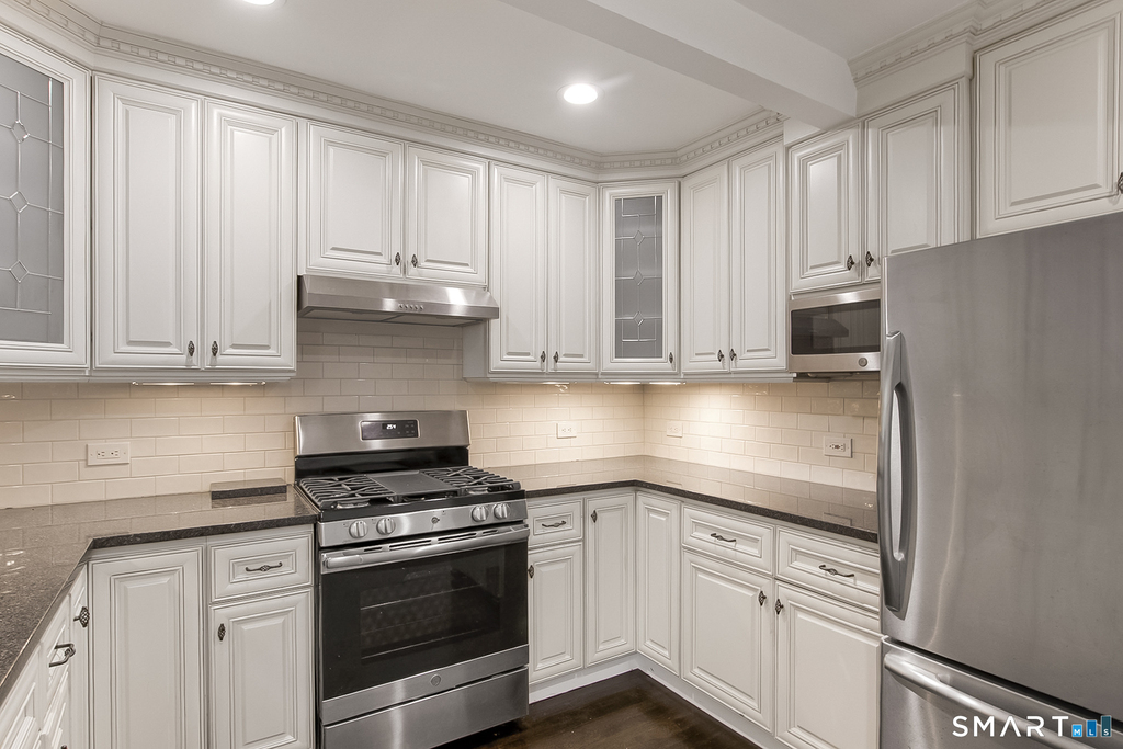 125 Oaklawn Avenue - Photo 14