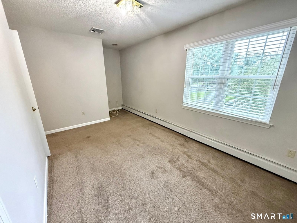 2605 Albany Avenue - Photo 24