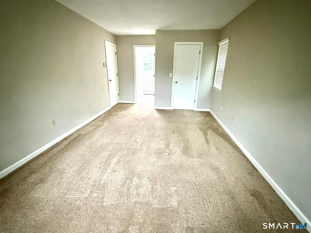 2605 Albany Avenue - Photo 7