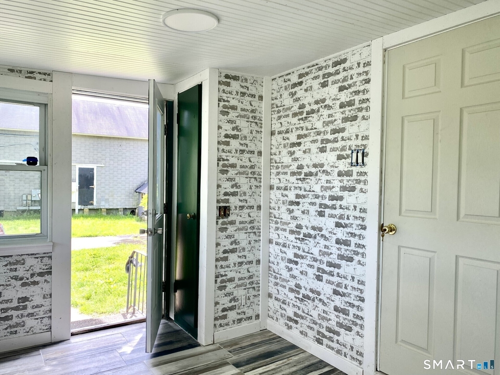 589 Old Hartford Road - Photo 8
