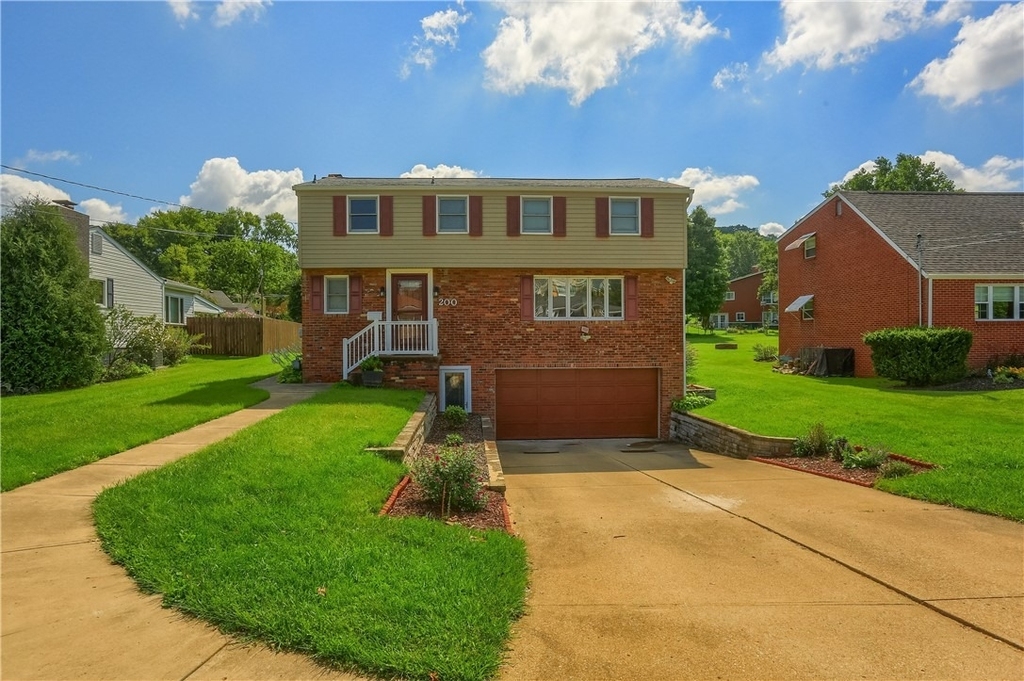 200 Spartan Dr - Photo 0