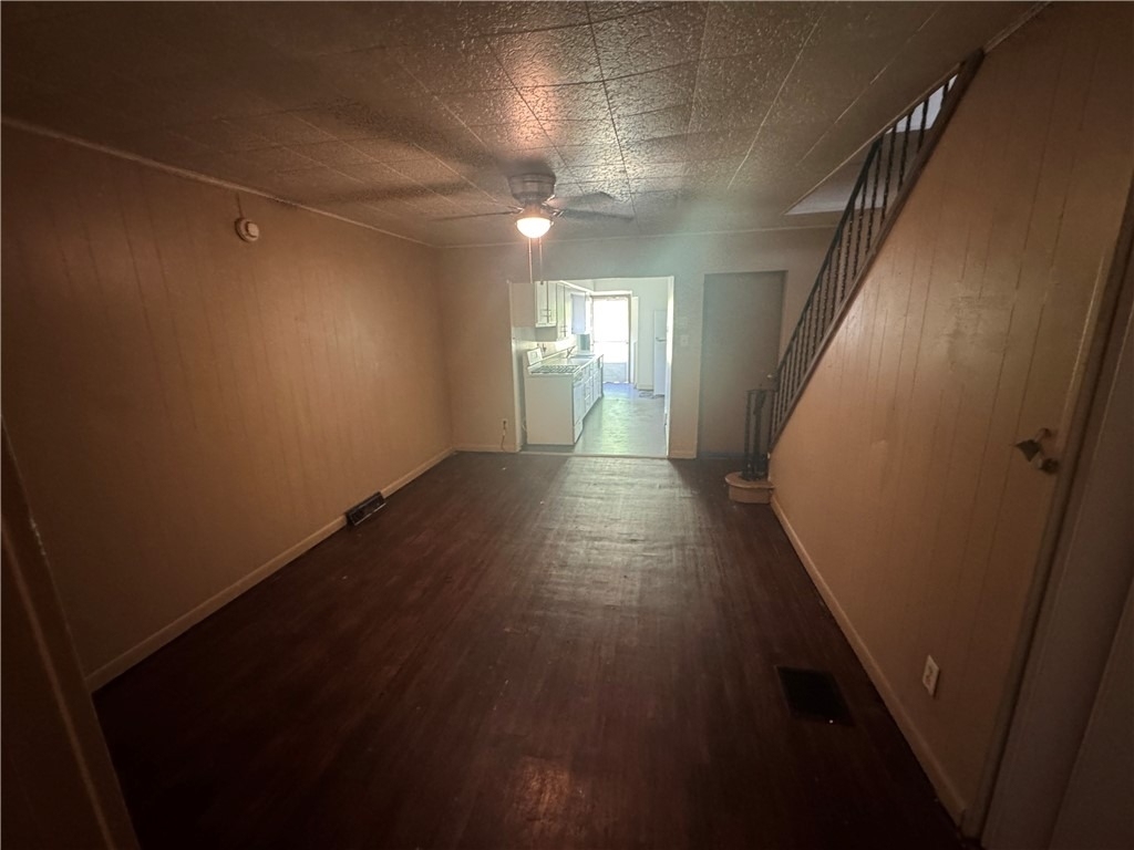 713 Freeport Rd - Photo 3