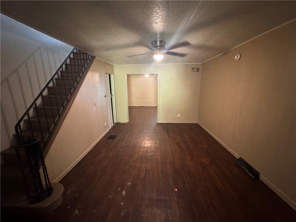 713 Freeport Rd - Photo 2