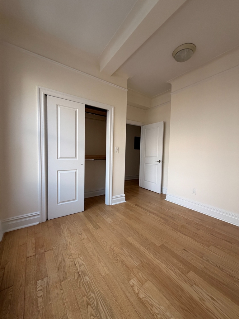 2nd Avenue - Photo 7