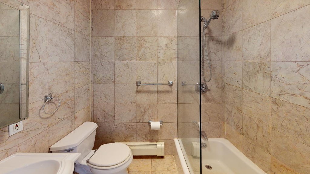 382 Burns Street - Photo 14