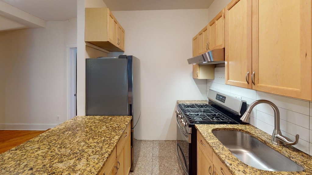 382 Burns Street - Photo 5