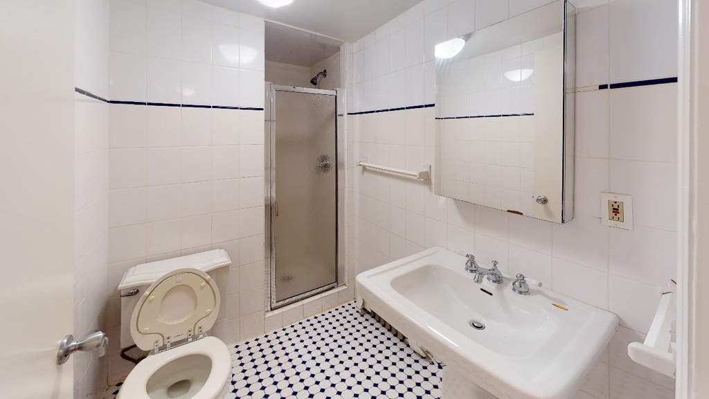 382 Burns Street - Photo 15