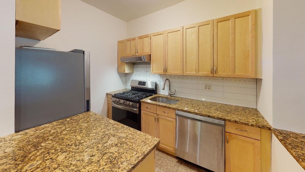 382 Burns Street - Photo 4