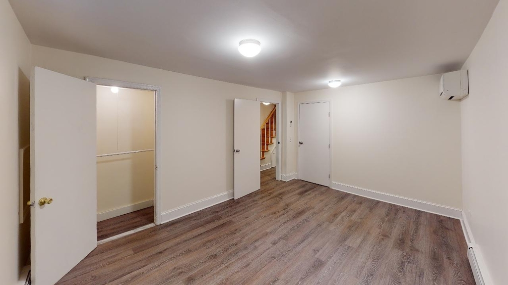 382 Burns Street - Photo 11