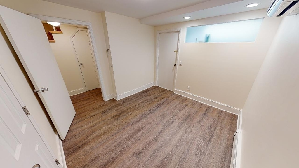 382 Burns Street - Photo 13