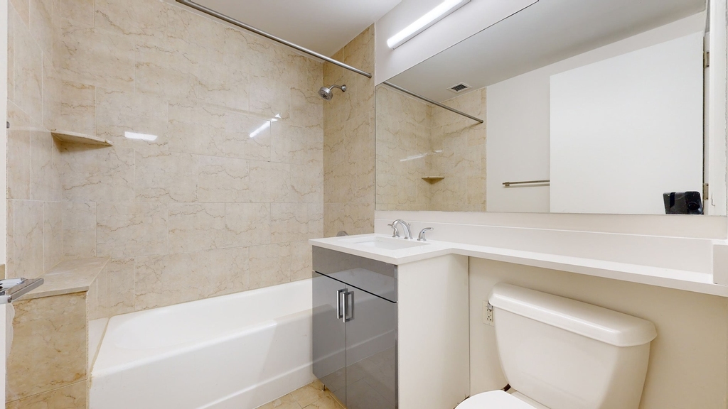 10 Hanover Square - Photo 4