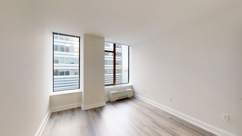 10 Hanover Square - Photo 3