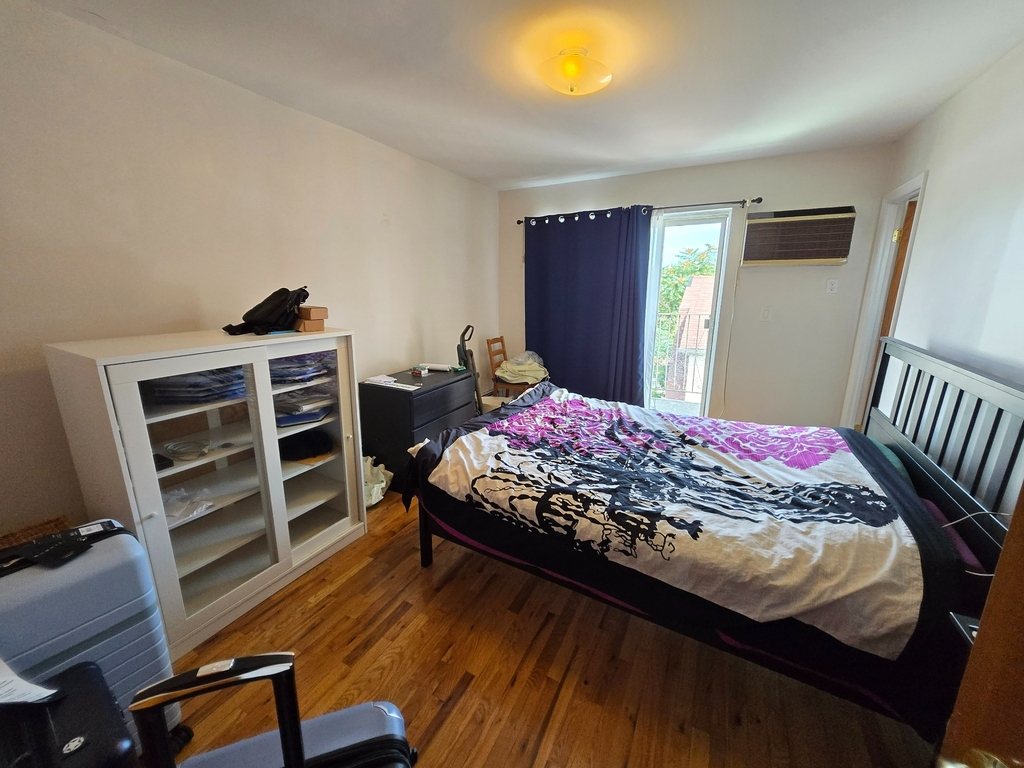 1445 West 4th Street - Photo 4