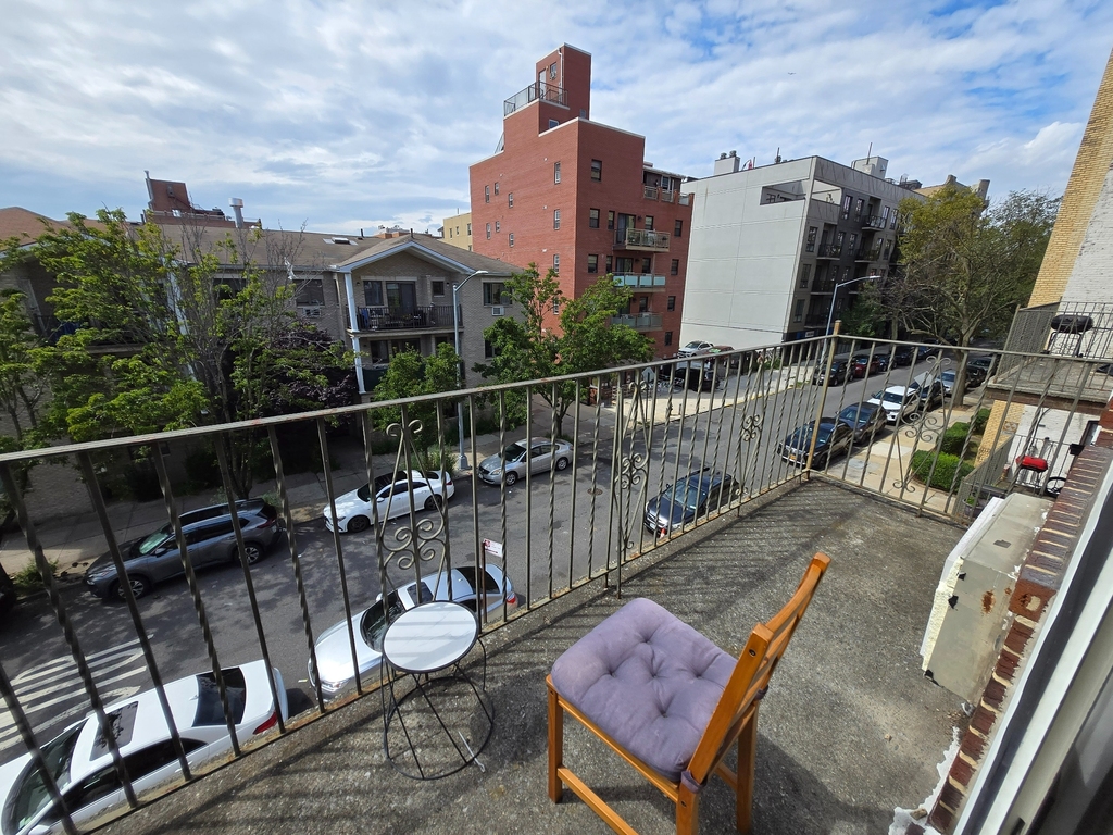 1445 West 4th Street - Photo 1