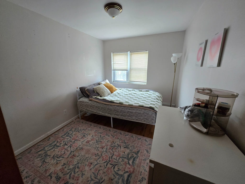 1445 West 4th Street - Photo 2