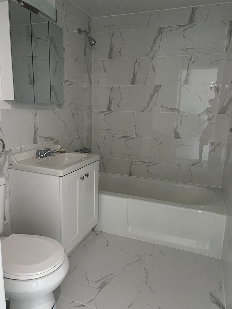  West 34th Street (5TH AVE & BROADWAY) - Photo 6