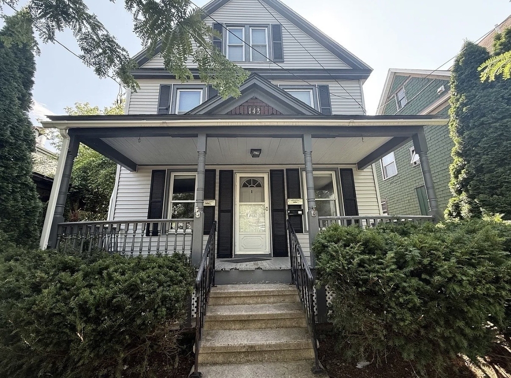 143 Harrison Street - Photo 0