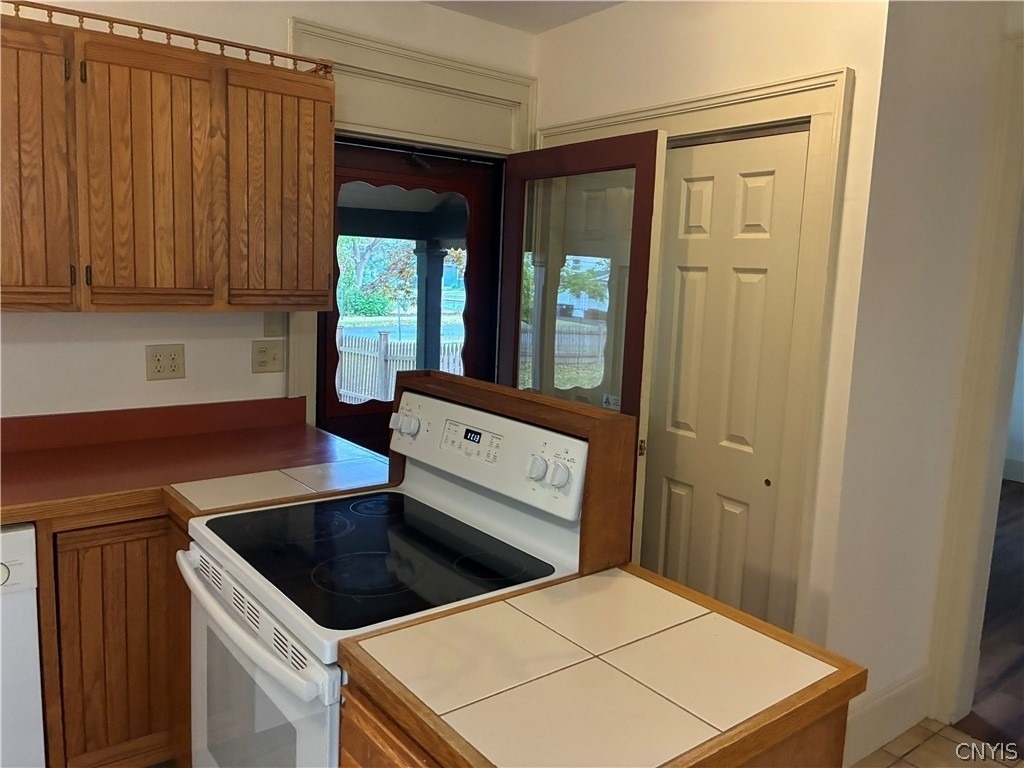 864 Salt Springs Road - Photo 9