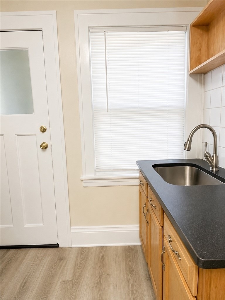 1176 Monroe Avenue - Photo 14