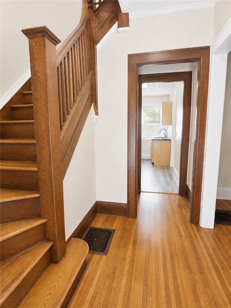 1176 Monroe Avenue - Photo 2