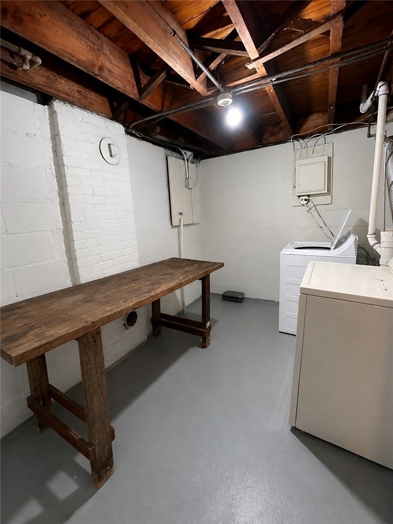 1176 Monroe Avenue - Photo 24