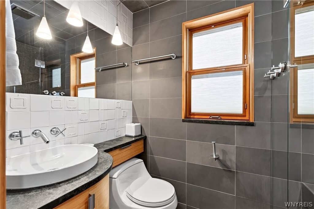 384 Summer Street - Photo 20