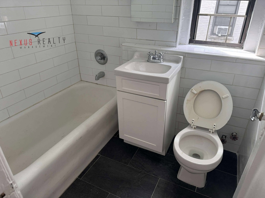22-2 Steinway Street - Photo 7