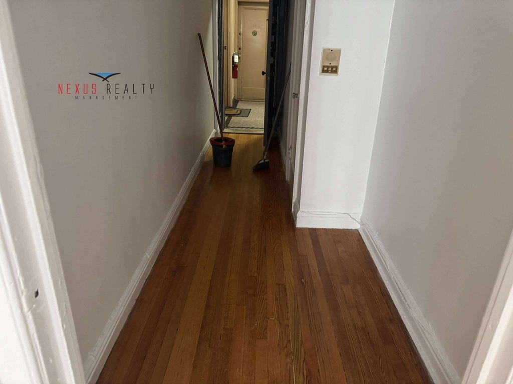 22-2 Steinway Street - Photo 5