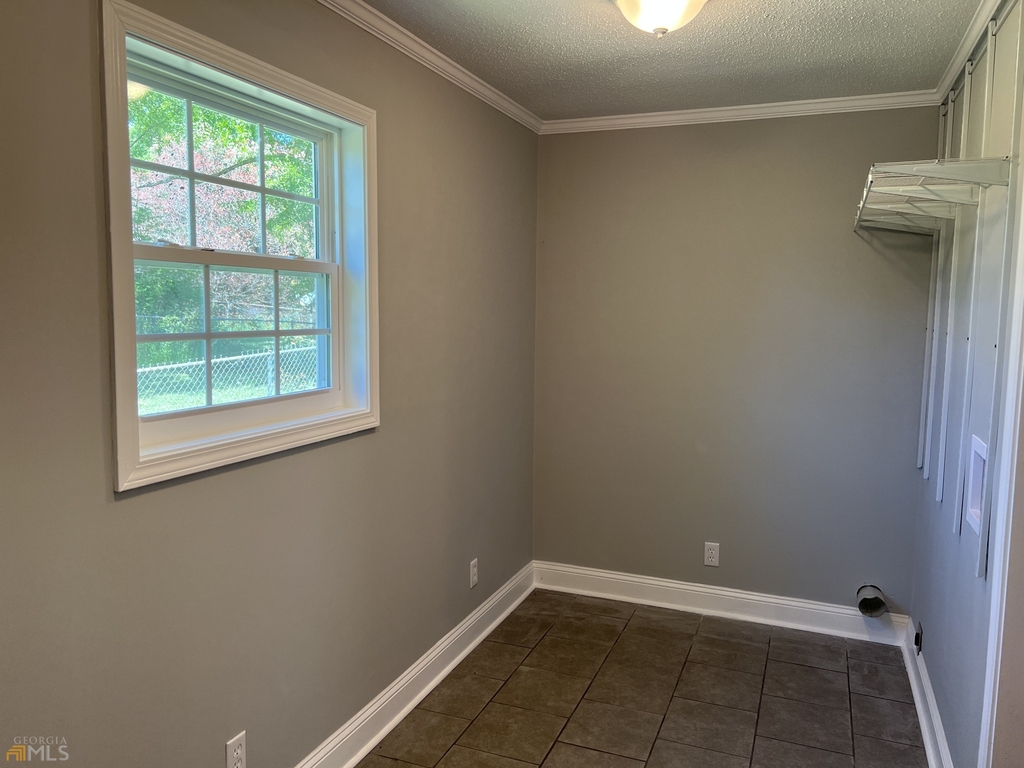 617 Baker Street - Photo 41