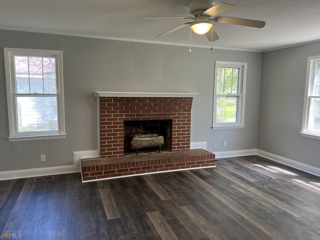 617 Baker Street - Photo 36