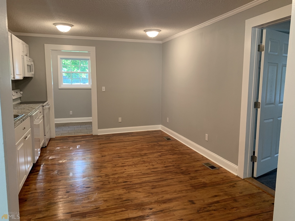 617 Baker Street - Photo 10