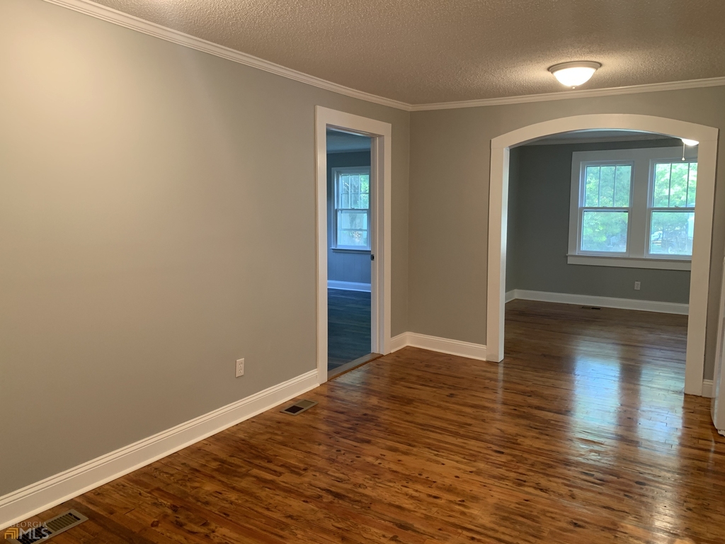 617 Baker Street - Photo 17
