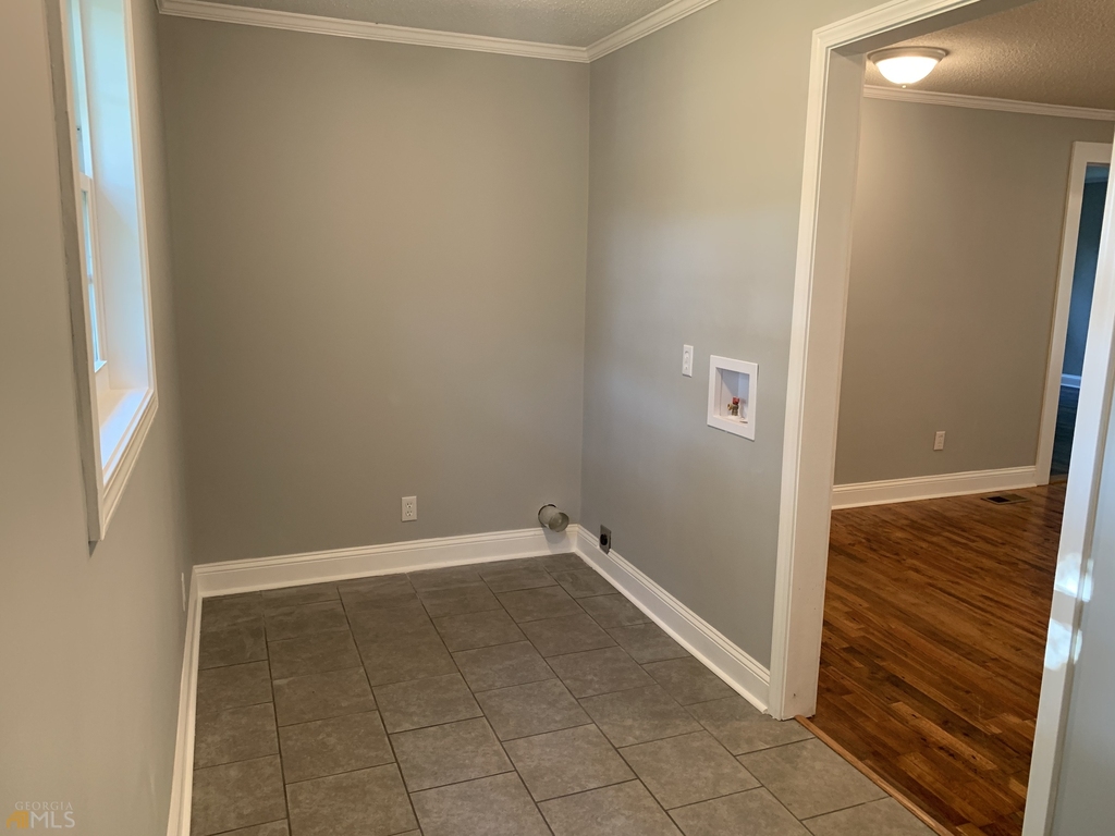 617 Baker Street - Photo 14
