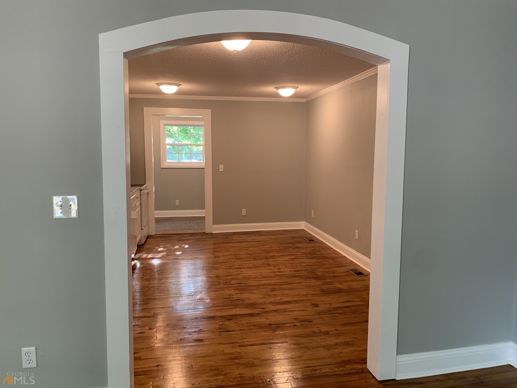617 Baker Street - Photo 9